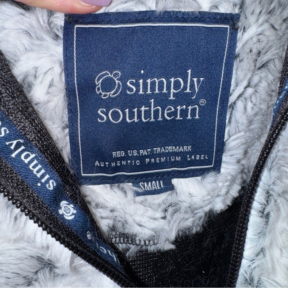 Simply Southern Sherpa Pullover Woman’s - Picture 6 of 7
